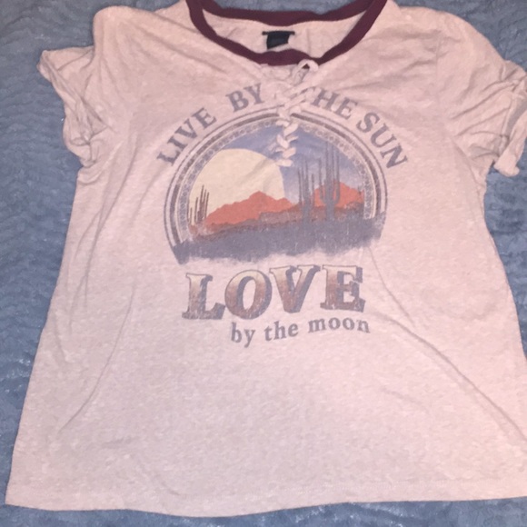 Live by the Sun love by the Moon T-shirt - Picture 1 of 3